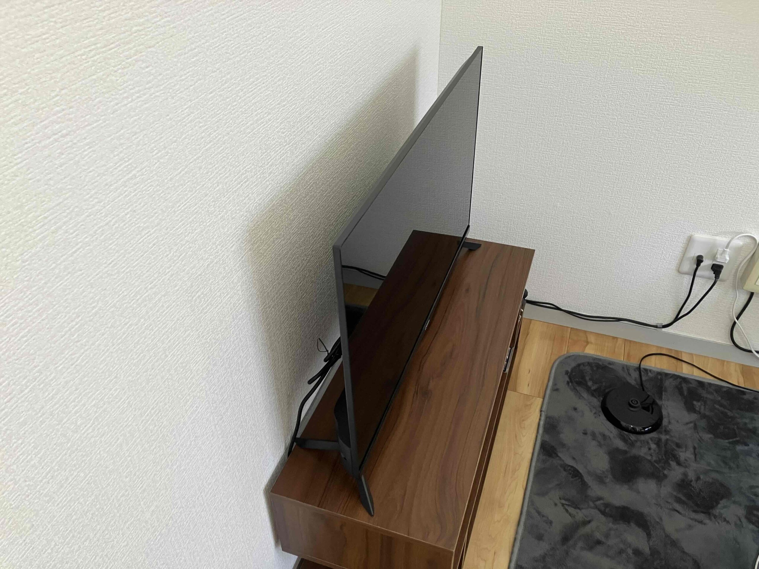 山善テレビ QRK-32WHDST 背面・側面の様子